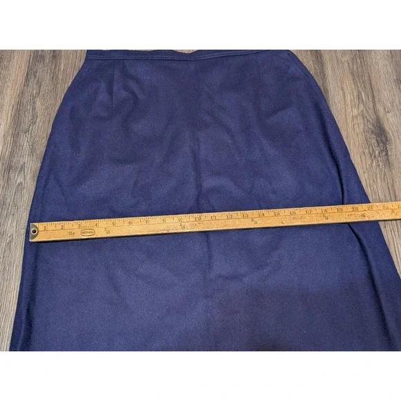 Vintage Pendleton Wool Skirt Navy Blue Size 13/14 Made in USA Career Office - Picture 3 of 6